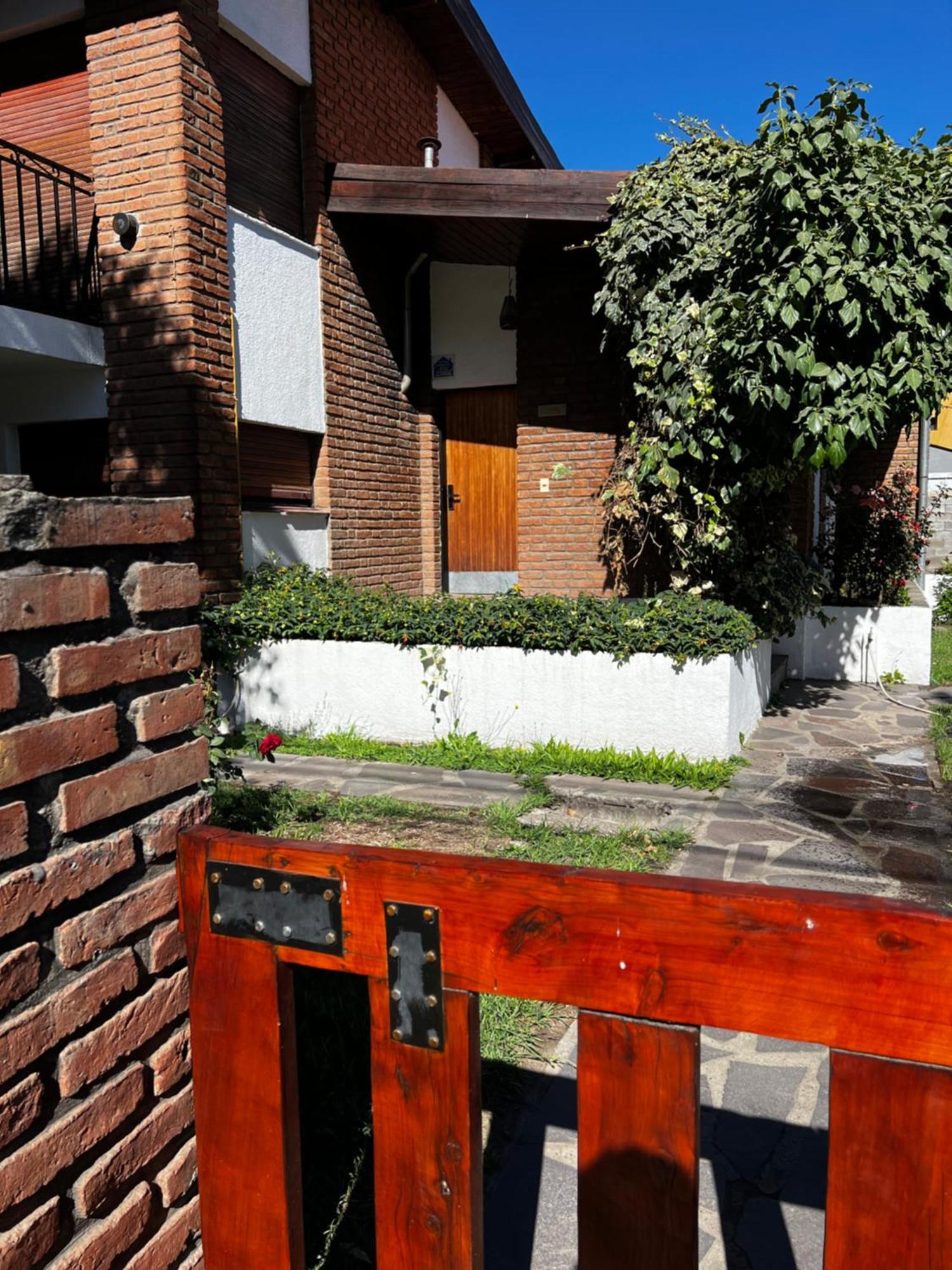 Travesia Sur Hostel El Bolsón Exteriör bild